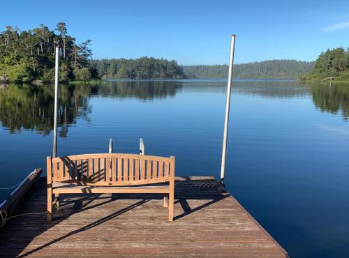 Apartment at Floras Lake Getaway
