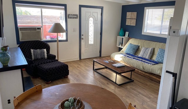 Apartment in downtown Joshua Tree - short walk to the restaurants and shops