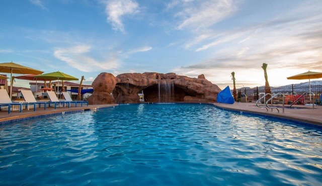 Arcadia 28/29 | Sleeps 40! 10 Bedrooms * 2 Private Hot Tubs * Pool Table * Ping