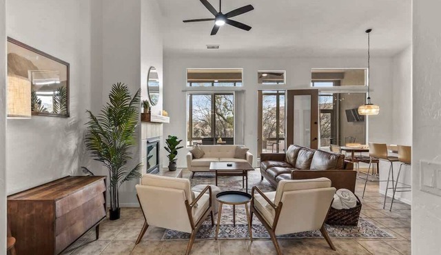 Attached game room! Spacious 4 BR Home near Sedona