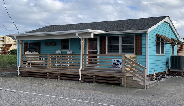 Aug 2026 open! !At beach access with lifeguard!Fenced in yard & screened porch