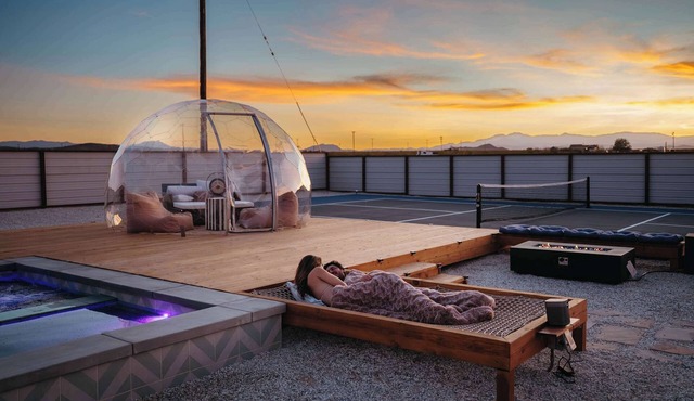 Avira - Pool, Pickleball & Outdoor Movie Theater