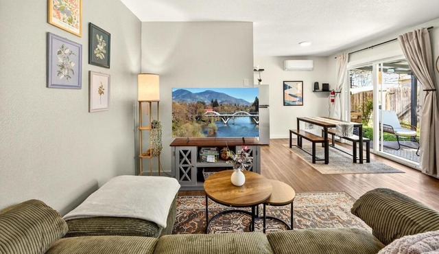 Basecamp GP Entire 4BR Duplex Near Downtown