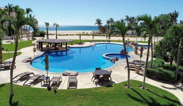 Beachfront Las Mañanitas - 3102 - RENOVATED 2 Bd/2 Ba with Beach/Ocean Views!