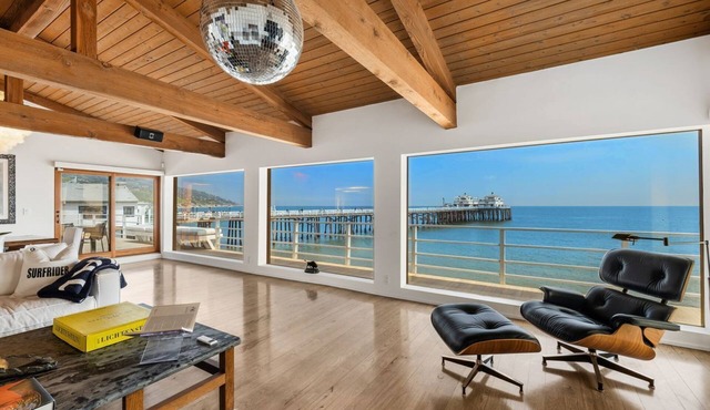 Beachfront- Malibu Pier, Surfrider Beach & Central
