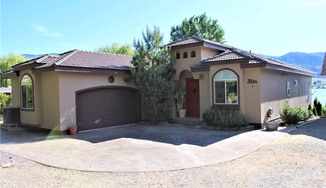 Beachside Oasis, Oroville