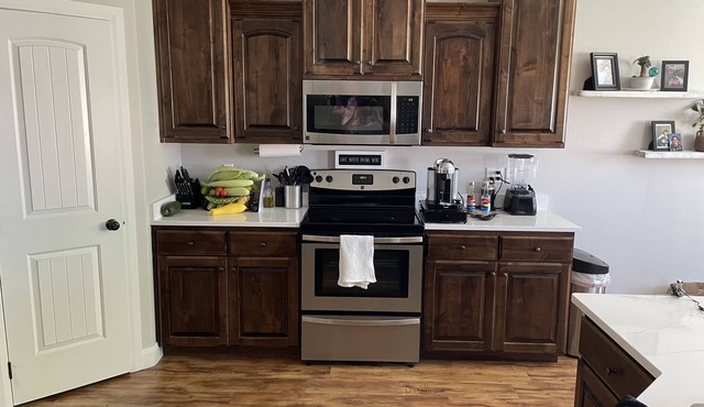 Beautiful home in quiet neighborhood 15 min from most anything