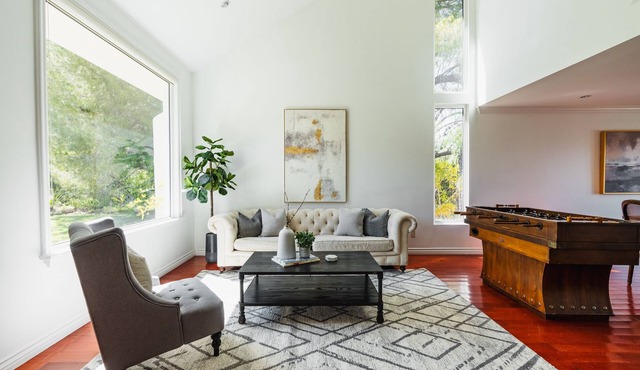 Beautiful Home Stunning Views W/Salt Water Pool