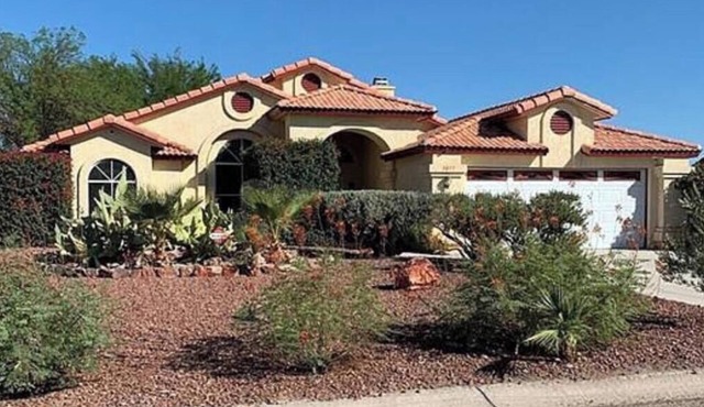 Beautiful Newly Remodeled and fully furnished house in Fort Mohave .