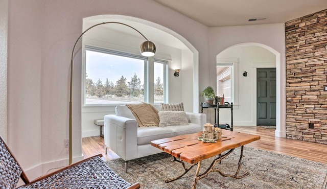 Beautiful Ranch Home w/Cascade Mountain View