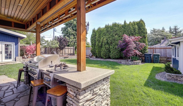 Bellingham Vacation Rental w/Private Deck