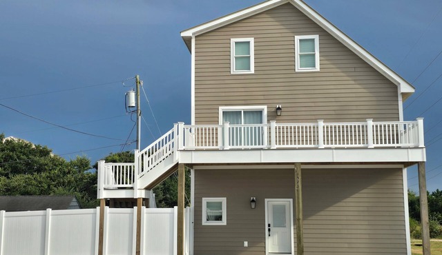 BEST TIME EVER! A beautiful, newly renovated cottage in a great location.