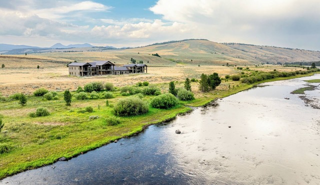 Big Hole Riverfront Luxury Home in Wise River, Montana