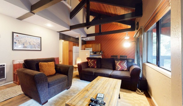 Bigwood 63 Cozy Mountain Home, 1 Car Garage, Close to Eagle Lodge by RedAwning