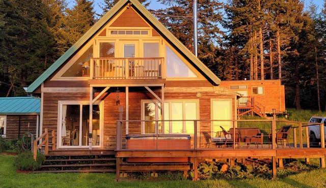 BookStayHop - Pacific View House - Hot Tub, Ocean View