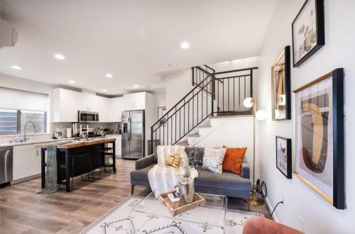 Brand New 3B2B Designer Home near SeaTac