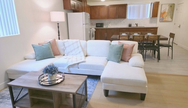 Brand New 6BR Near USC & DTLA Perfect for Groups