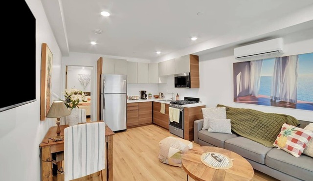 BRAND-NEW Chic Nest in a prime location