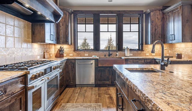 Brasada Ranch Luxury Rental, City Home , Amazing Views, Private Hot Tub