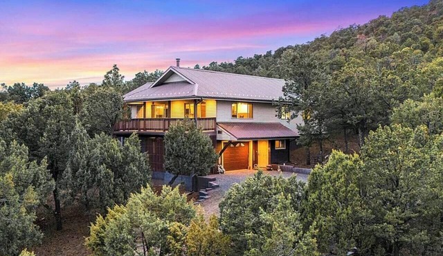 Breathtaking Cabin Backing the National Forest