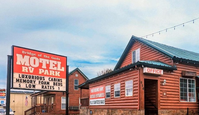 Bridge of The Gods Motel, Cabins & RV Park