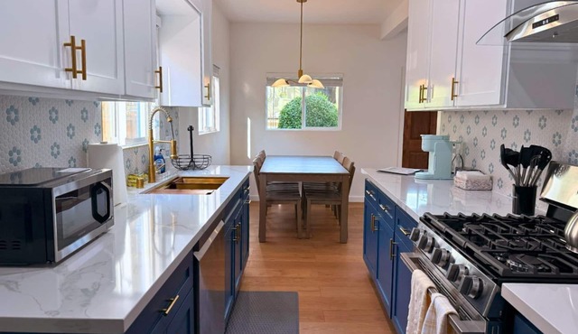 Bright Modern 3-bedroom, 2 Bath in Los Angeles