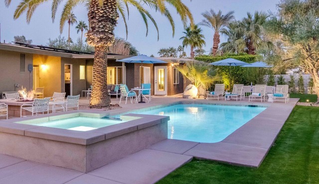Canary Palms - Iconic Midcentury Oasis