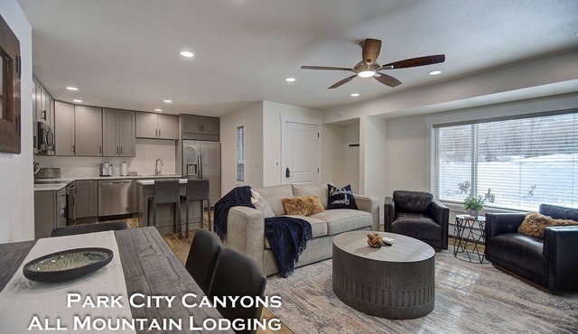 Canyons View 06: Beautiful 2 Bedroom 2 bath vacation rental. Walk to the Cabriolet Lift