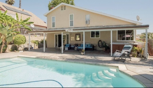 Casa Bonita In Beautiful San Diego Private Home with Pool and Gorgeous Garden