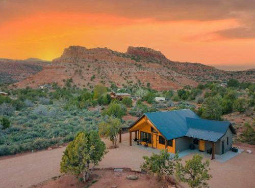 Casa Vermillion Modern Kanab Family Cabin Red Rock Views Near Zion