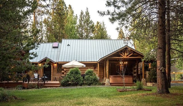 Cascade Basecamp | Fully Fenced/Hot Tub/Private!