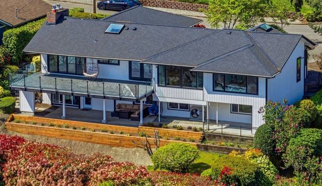 Cascade Views on Lake Sammamish