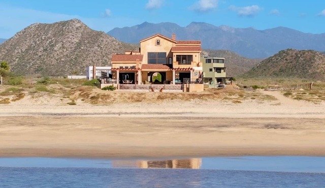 Château Cerritos | Luxe Oceanfront Home