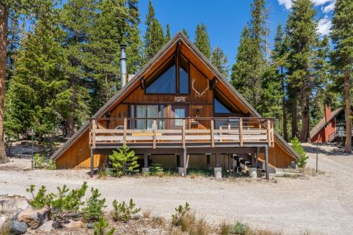 Chalet 02 by Mammoth Mountain Chalets