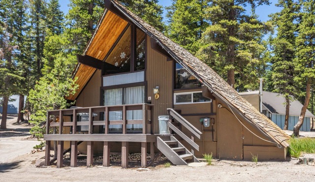 Chalet #5, Ski In Ski Out Chalet at the Main Lodge
