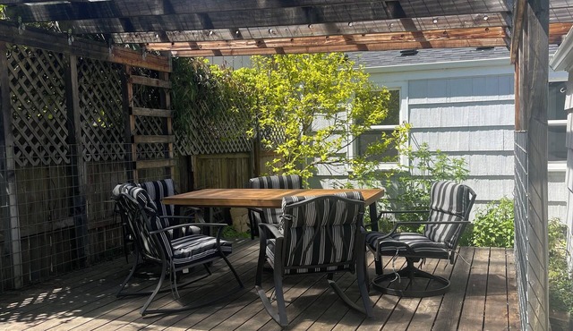 Charming 3-bedroom house with AC and WiFi in phenomenal Eugene