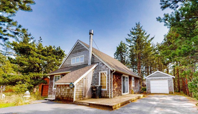 Charming Beach House with Unique Decorations and Nearby Beach Access