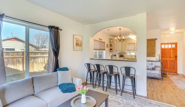 Charming Bend Home w/Porch & Yard: Great Location