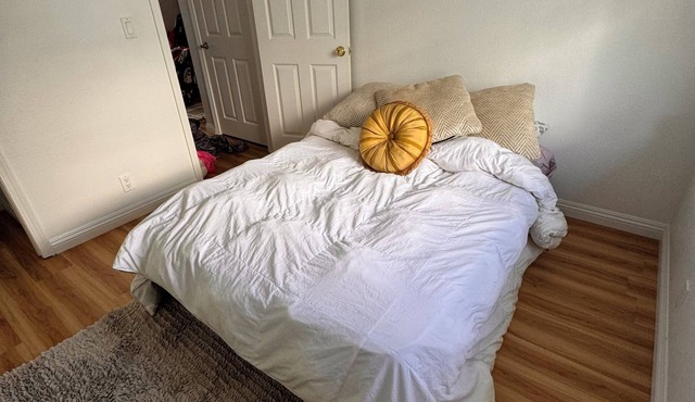 Charming furnished 1 bed shared house with shared bath in center city San Diego