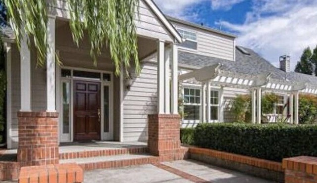 Charming home with pet-friendly garden space and new hot tub!