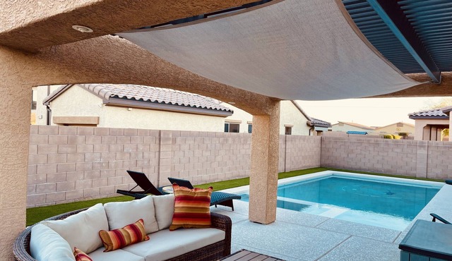 Charming house with saltwater pool and hot tub
