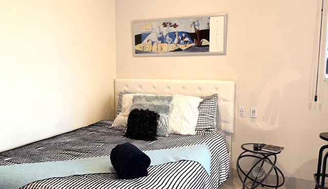 Chic Urban Private Studio w/Garage & EV Charger