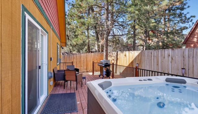 Clean Slate by Big Bear Vacations | Hot Tub | Pets Welcome | Fenced | Minutes To Activities
