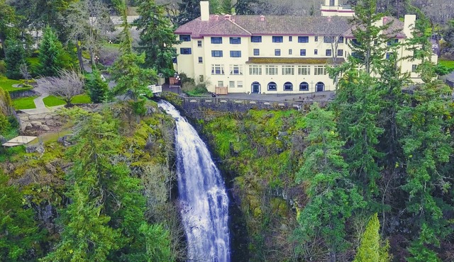 Columbia Gorge Hotel and Spa