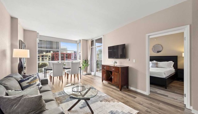 Comfortable Condo in the Heart of Downtown