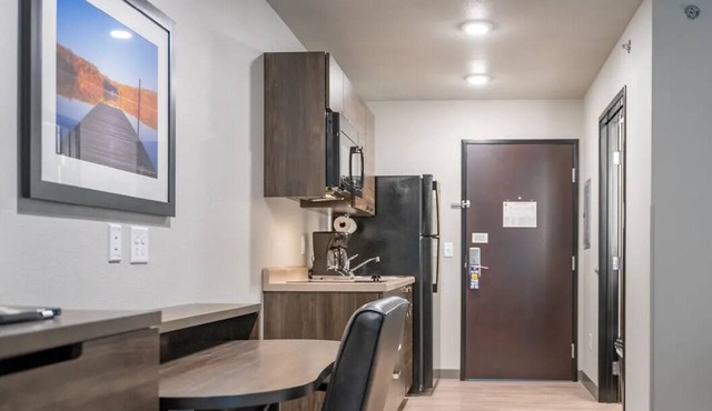 Comfortable Redding Stay Close to Parks, Trails & Local Attractions