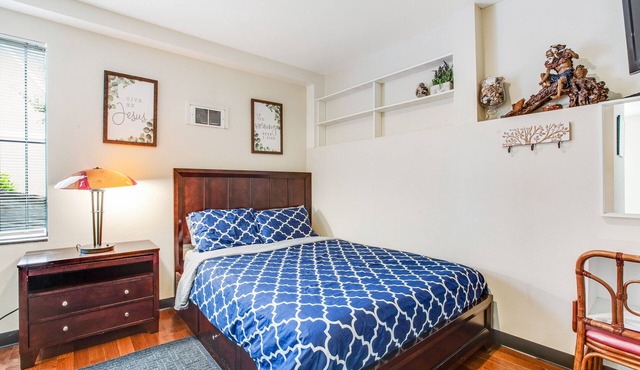 Conveniently located South Seattle studio with WiFi - close to downtown