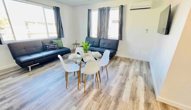 Cosy Midtown 1 bedroom number 1/pet ok/sleeps 5