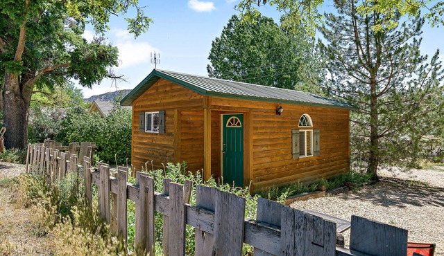Cozy Cabin in Southern Utah! Close to Zion!