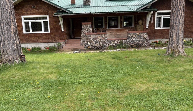 Cozy cabin life along Rock Creek in Montana with river access.